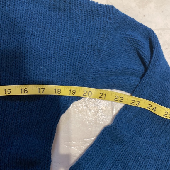 Ugg Knit Sweater, Beautiful Deep Marine Blue! Oversized, fits Sm/Med Rich Color! - Picture 5 of 12